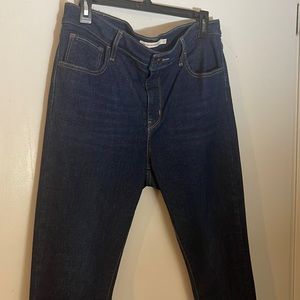 LEVI STRAUSS BRAND NEW WITH OUT TAGS SIZE 32 HIGH RISE SUPER SKINNY JEANS